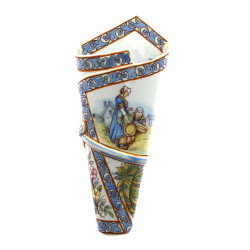 PB QUIMPER - Vase cornet d'applique en f