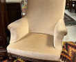 Fauteuil de style Louis XVI en bois natu