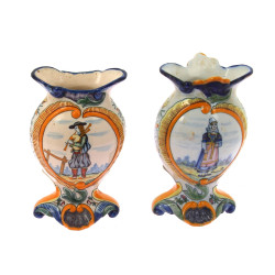 HR Quimper - Paire de petits vases rocai