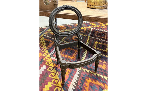 Carcasse de fauteuil d'enfant ancien en 