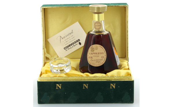 1 B COGNAC COURVOISIER Napoléon en caraf