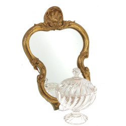 Petit miroir rocaille en bois sculpté et