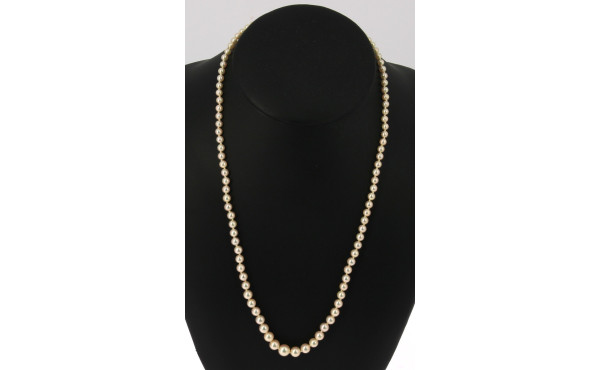 Collier de 101 perles de culture en chut