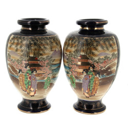 JAPON - Paire de vases en céramique bleu