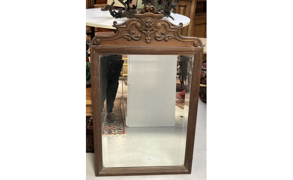 Miroir ancien à encadrement en bois natu