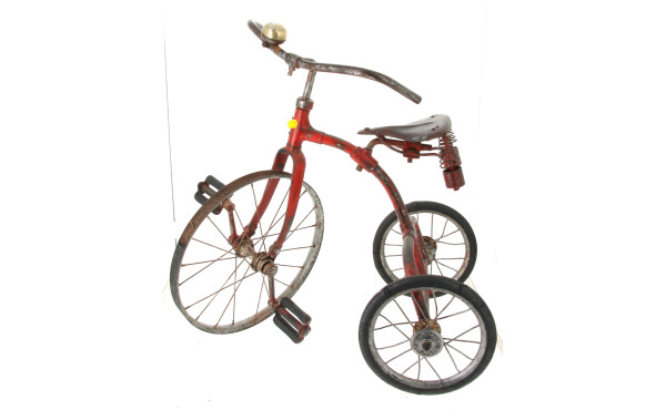 Tricycle pour enfant ancien (en l'état)