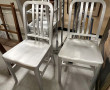 4 chaises métalliques gris argenté