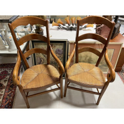 Paire de fauteuils en bois fruitier, fon