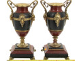 Paire de vases en marbre rouge et noir, 