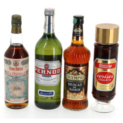 Lot de 4 bouteilles: 1 B Pernod, 1 B li