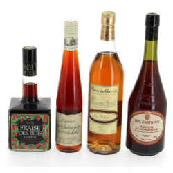 Lot de 4 bouteilles: liqueur de fraises,