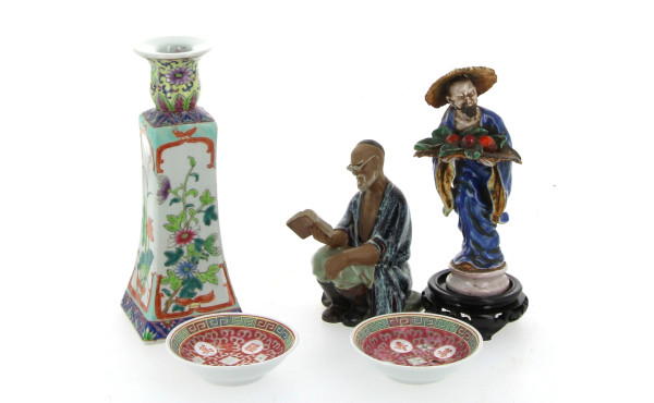 CHINE - Bougeoir en porcelaine à décor f