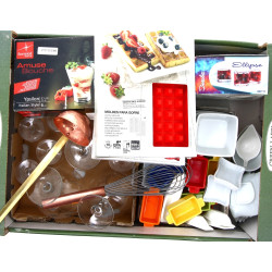 Thème CUISINE - Lot comprenant un fouet 
