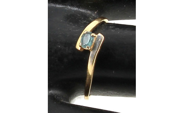 Petite bague en or 750ème sertie d'une p