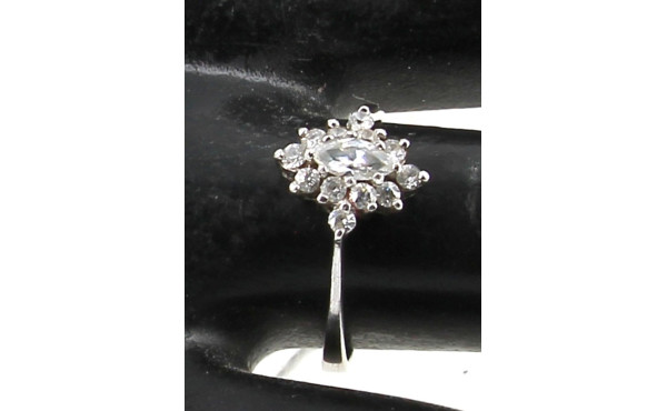 Bague en argent 800ème, sertie de pierre