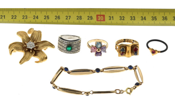 Petit lot de bijoux fantaisie : broche f