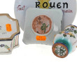 Lot de 4 pièces en faïence polychrome : 