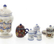 Lot de faïences comprenant 4 pots à phar
