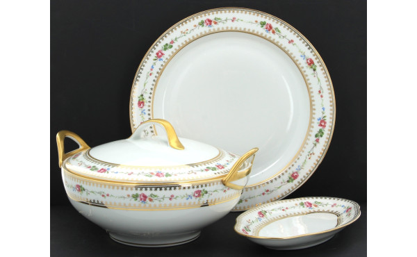 LIMOGES - Service de table en porcelaine