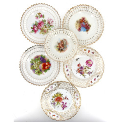 6 petites assiettes en porcelaine blanch