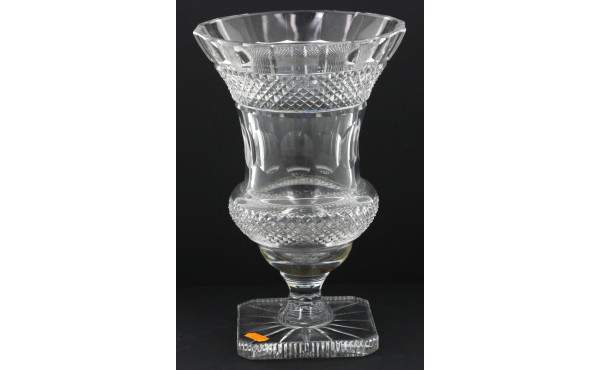 Vase forme Médicis en cristal, H 29,5 cm