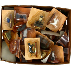 Stock de nombreuses figurines de chats e