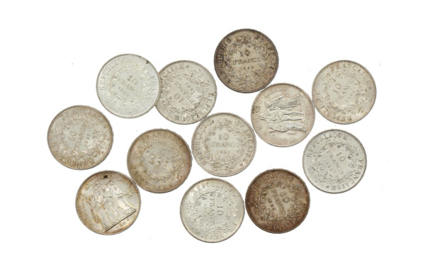 Lot de 12 pièces de 10 francs argent