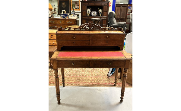 Petit bureau à gradin en bois et plateau
