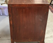 Meuble bas chinois monté sur roulettes, 