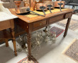 Bureau XIXe en merisier plateau cuir (qq
