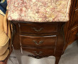 Chevet de style Louis XV en placage, ouv