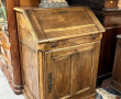 Bureau de pente en bois, travail ancien.