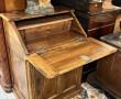 Bureau de pente en bois, travail ancien.