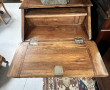 Bureau de pente en bois, travail ancien.