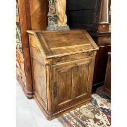 Bureau de pente en bois, travail ancien.