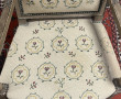 Fauteuil en bois laqué gris, assise et d