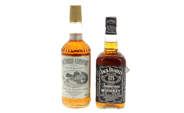 2 bouteilles d'alcool: 1 B Whisky Jack D
