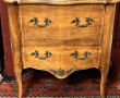 Commode en bois fruitier de style Louis 