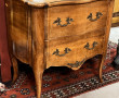 Commode en bois fruitier de style Louis 