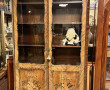 Bibliothèque vitrée en placage et marque