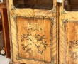 Bibliothèque vitrée en placage et marque