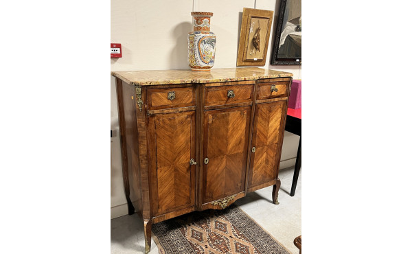 Buffet style Transition en placage ouvra