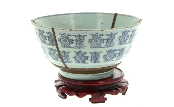 CHINE - Coupe ancienne en porcelaine déc