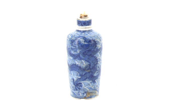 CHINE XIXème - Flacon à opium en porcela