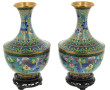 CHINE - Paire de vases en cloisonné à dé