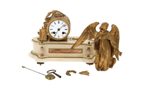 Pendule XIXème à décor d'un ange (ange e