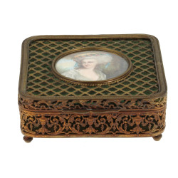 Coffret à bijoux vers 1900 en laiton ajo