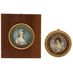 "Jeune fille du XVIIIè en rose", miniatu