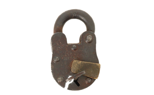 Cadenas ancien avec sa clé