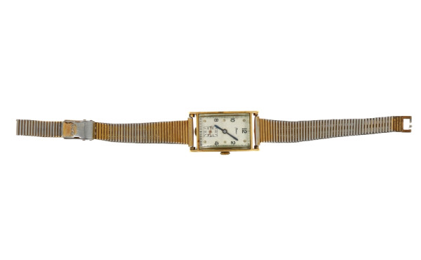 Boîtier de montre rectangulaire en or ja